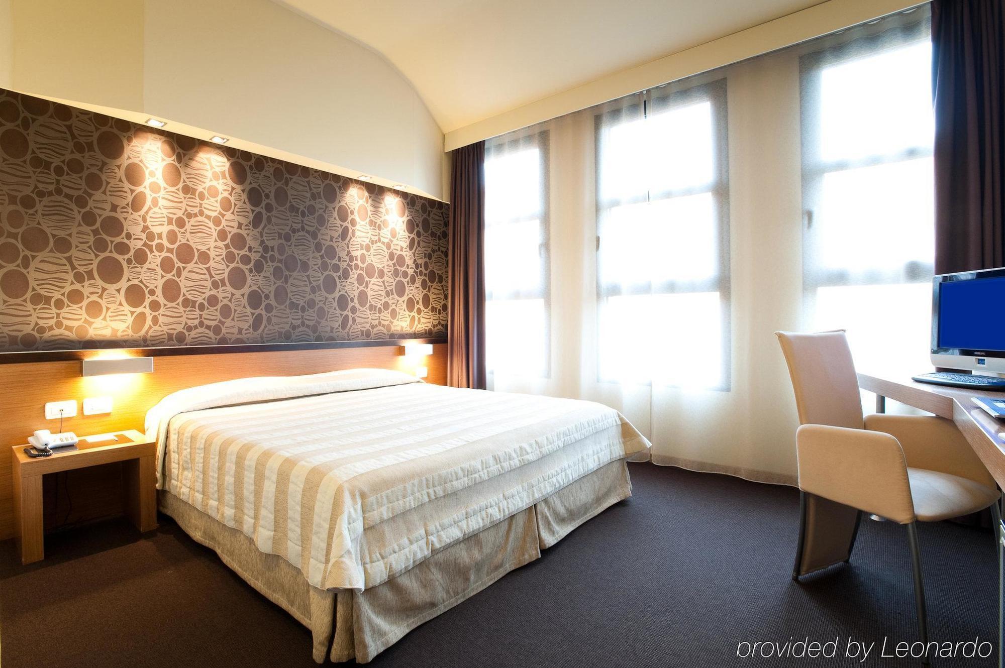 Hc3 Hotel Bolonha Quarto foto